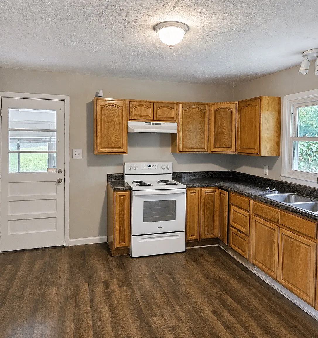 1222 Pickett Ave — Photo 4