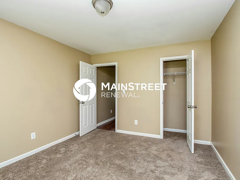 4012 Meadow Glen Way — Photo 12