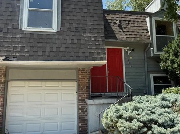 7502 Monrovia St, Lenexa, KS 66216