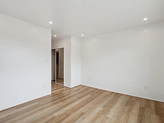 5th image of 10 Lupine Ave #84194b769