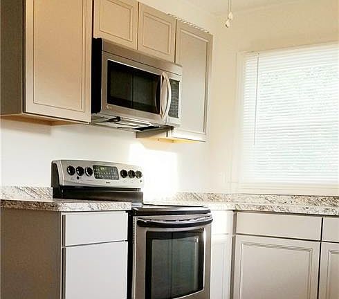 3rd image of 26800 Forestview Ave
