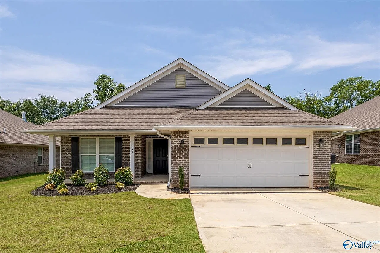 127 Bingham Way — Photo 1