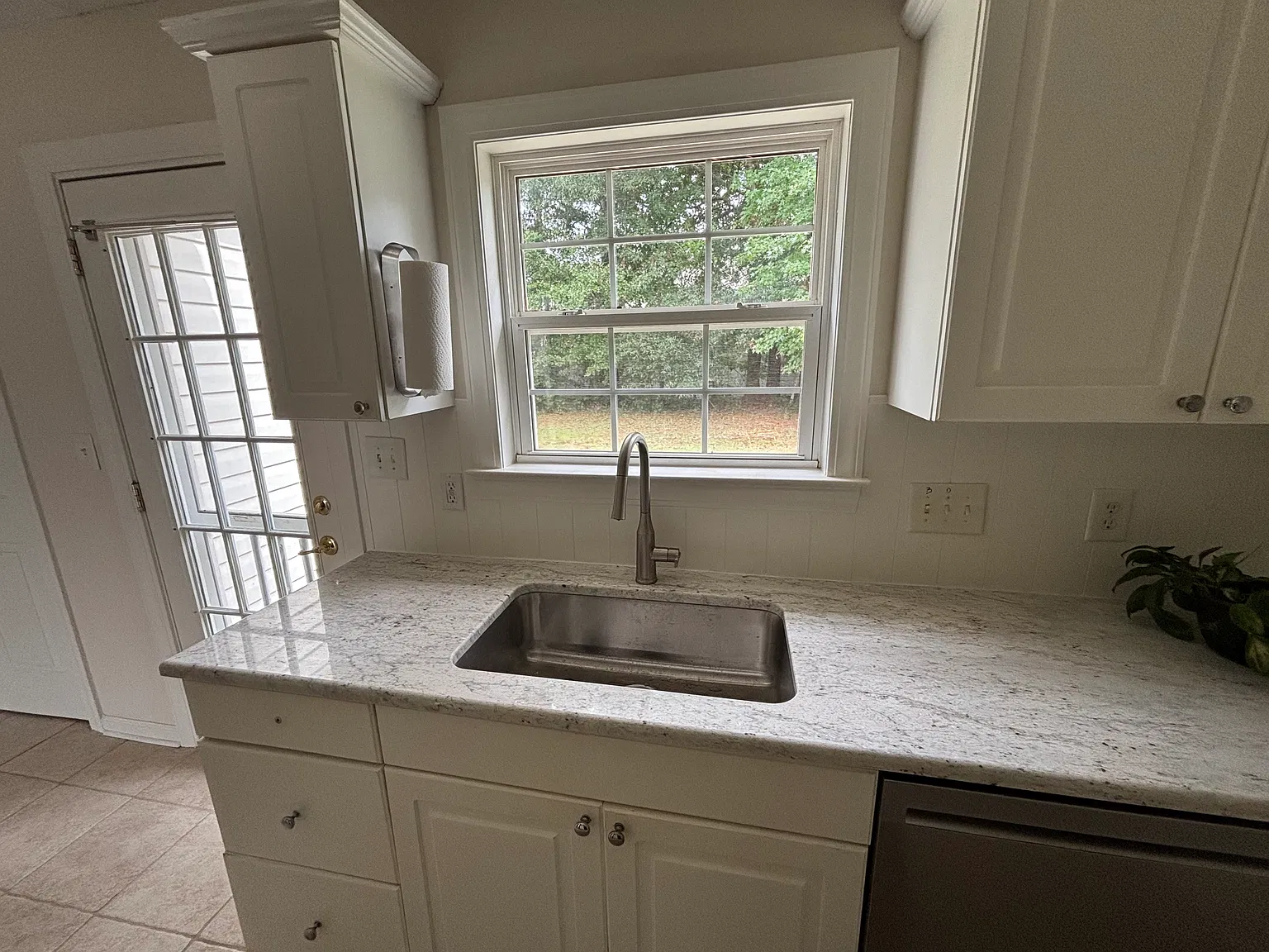 3 bed, 1164 sqft, $1,800 — Photo 4