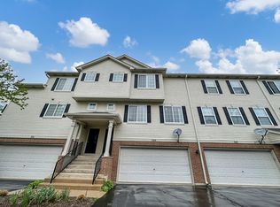 349 Evergreen Cir, Gilberts, IL 60136