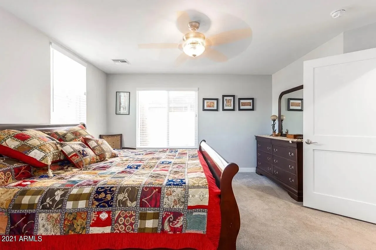 2 bed, 1450 sqft, $2,400 — Photo 2