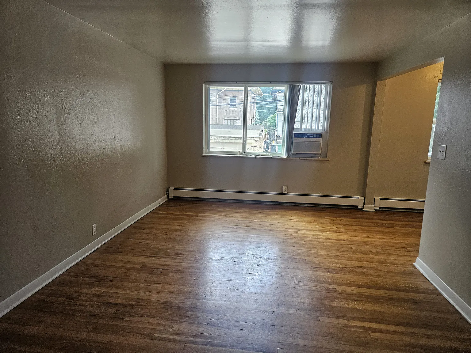 1350 Columbine Street — Photo 4