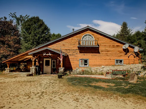 26 Carter Road, Dixfield, ME 04224