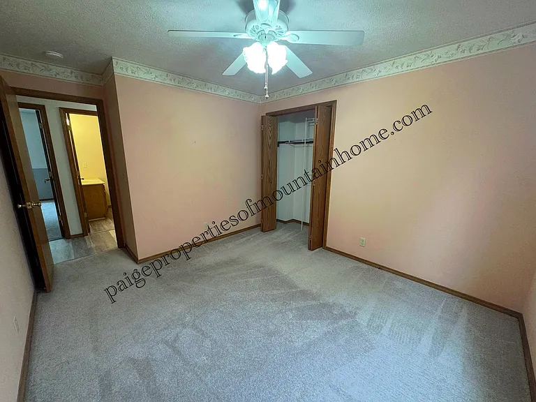 313 Bomber Blvd — Photo 20
