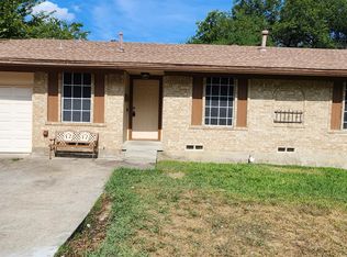 1642 Spring Lake Dr, Mesquite, TX 75149