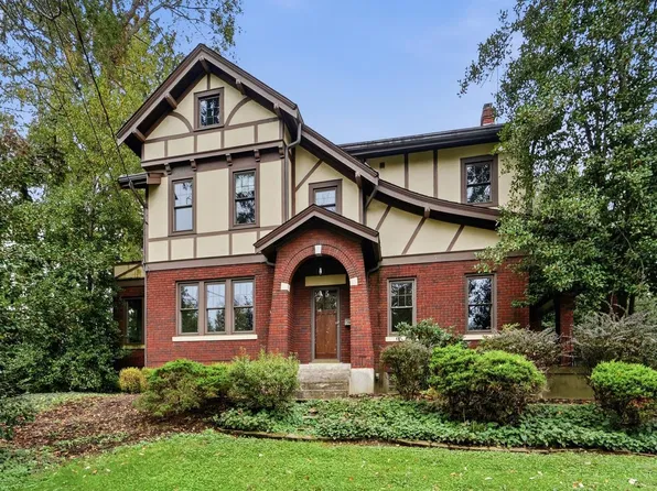 6105 Robison Rd, Cincinnati, OH 45213