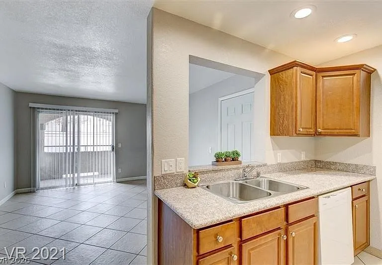 221 Mission Newport Ln #108 — Photo 6