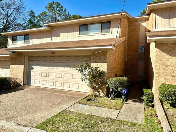 2202 Villa Dr, Tyler, TX 75703