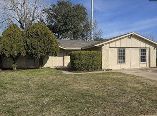 4910 Frontier Rd, Garland, TX 75043