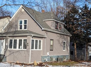 501 Richards St, Geneva, IL 60134