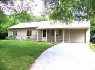 3540 SW Tara Ave, Topeka, KS 66611