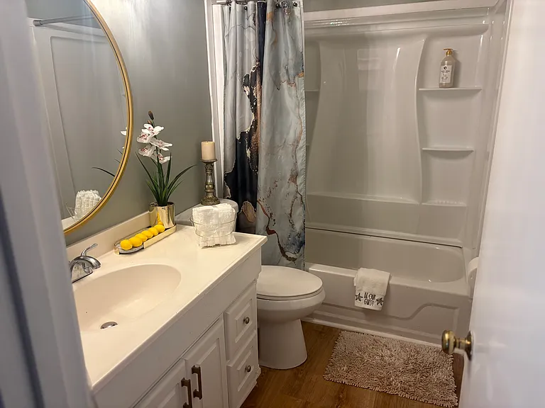 2461 Price St #G — Photo 19
