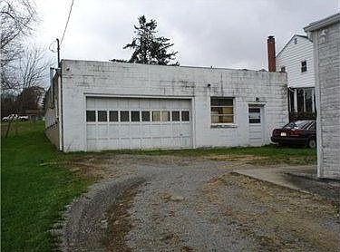 2nd image of 547 Twele Rd