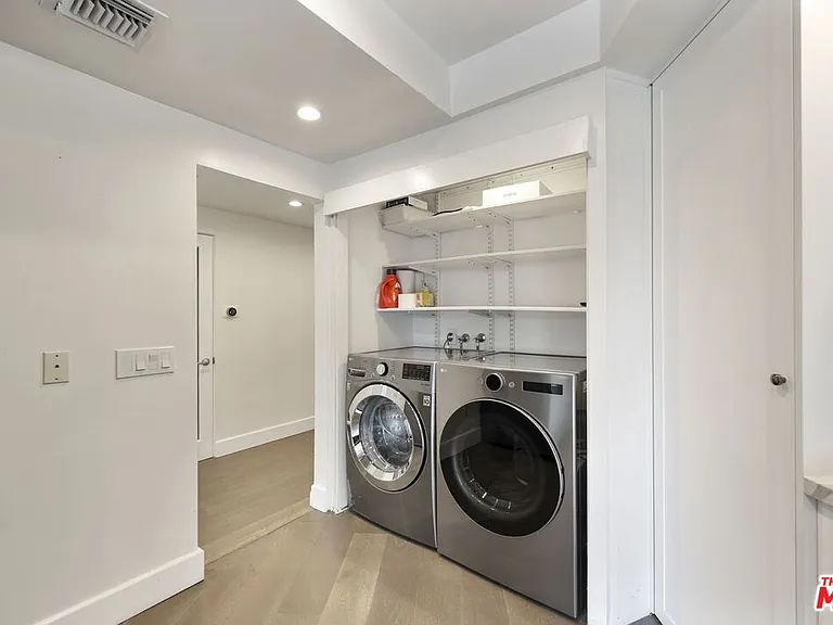 723 Westmount Dr #206 — Photo 5