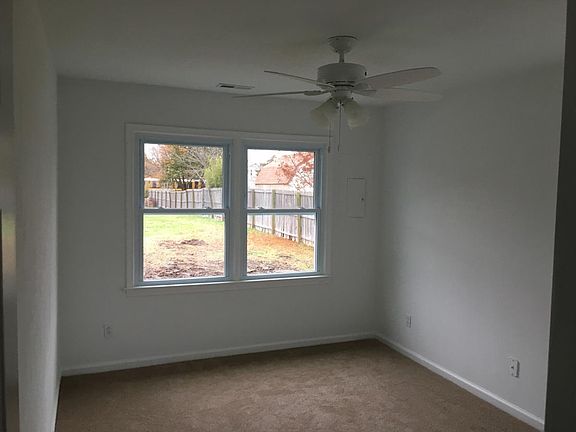 5th image of 925 Pink Star Ct