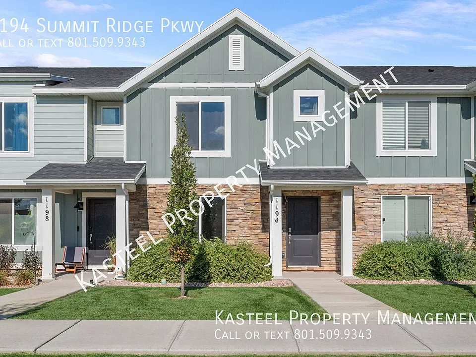 1194 W Summit Ridge Pkwy