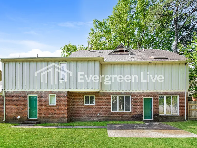 7392 Woodshire Rd — Photo 15