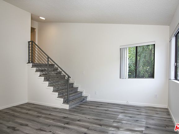 4th image of 1735 W Silver Lake Dr #B