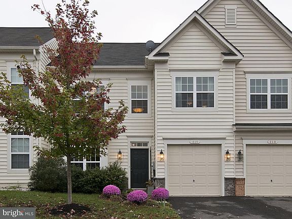 2nd image of 217 Kintyre Ln