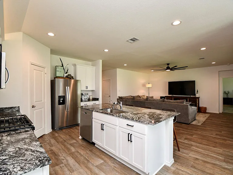 3008 Bur Landing Ln — Photo 9
