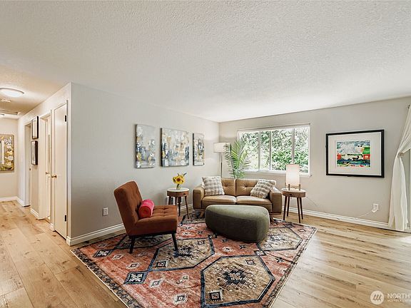 5th image of 26807 NE Beadonhall St