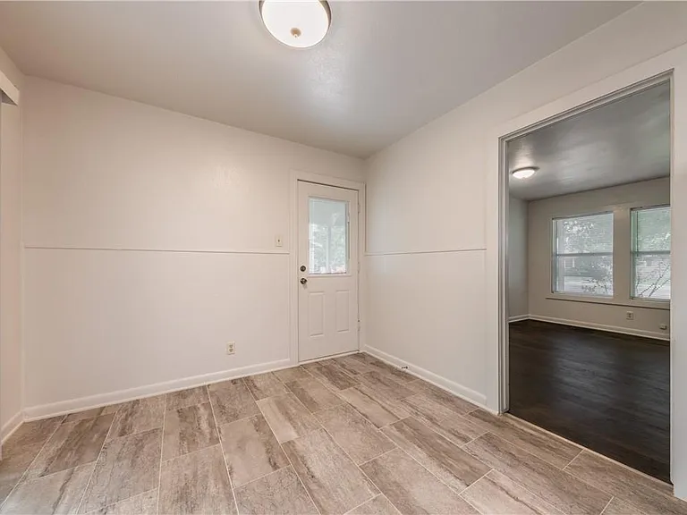 1113 Sycamore St — Photo 13