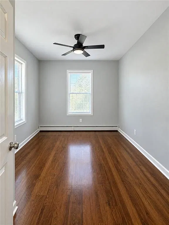5 bed, 1.0 bath, 1149 sqft, $3,750 — Photo 4