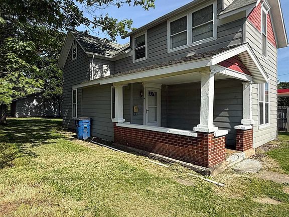 5th image of 3812 S Washington St