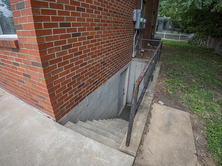 1502 Ridgewood Dr #B — Photo 16