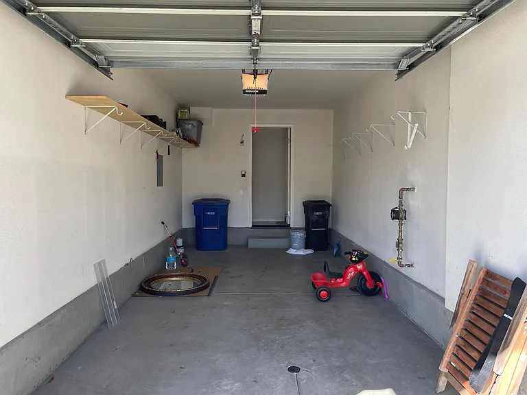 1 car garage