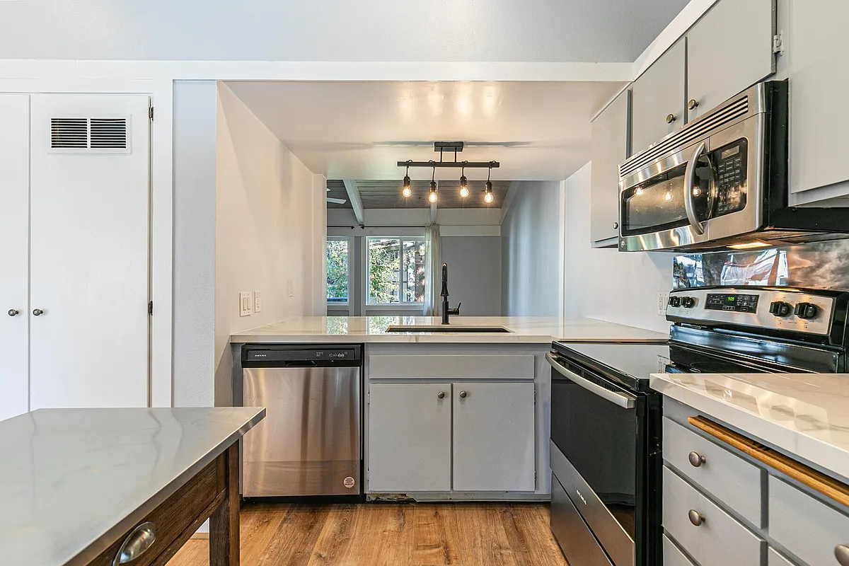 Building Photo - 854 Lichen Ct #7