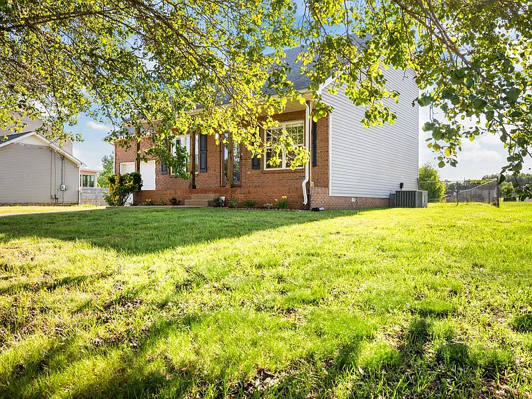 3726 Heather Dr — Photo 28