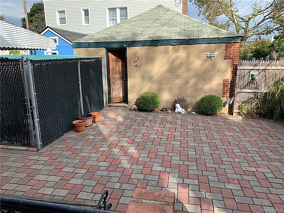 3rd image of 2917 Lawton Ave