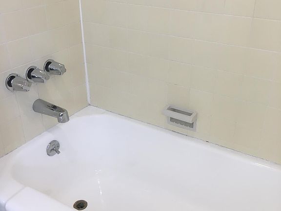 2nd image of 1705 N Sierra Bonita Ave Suite 201
