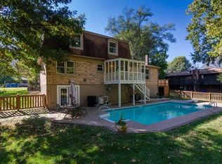 209 Glenwood Ct, Glen Carbon, IL