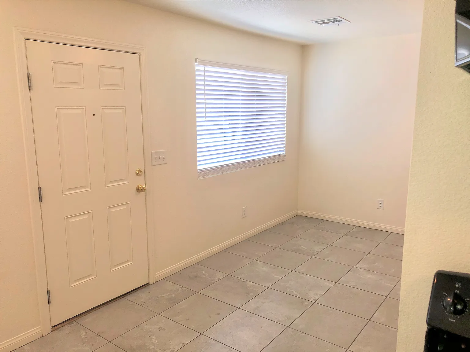 2 bed, 756 sqft, $995 — Photo 3
