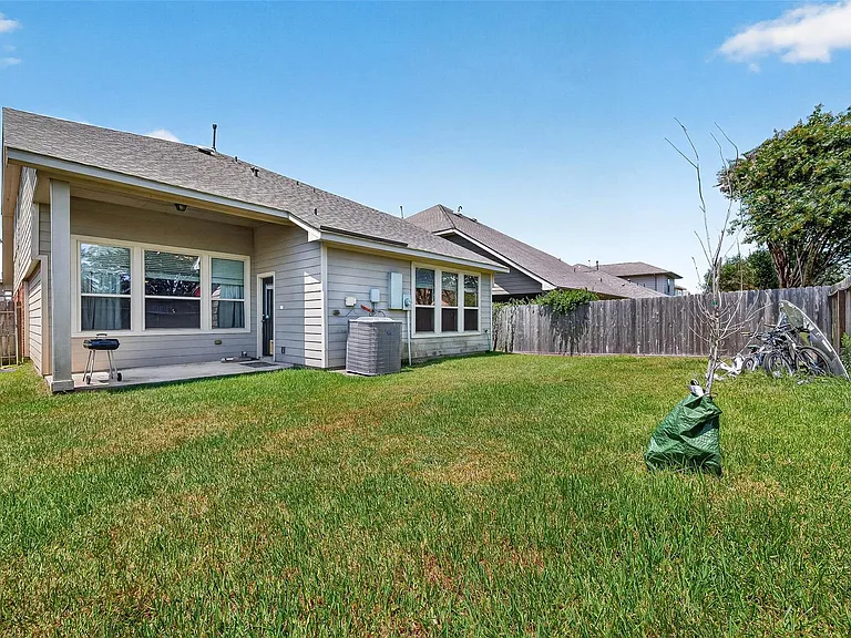 26738 Henson Falls Dr — Photo 47