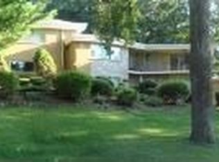 21025 Yorkshire Dr, Kildeer, IL 60047