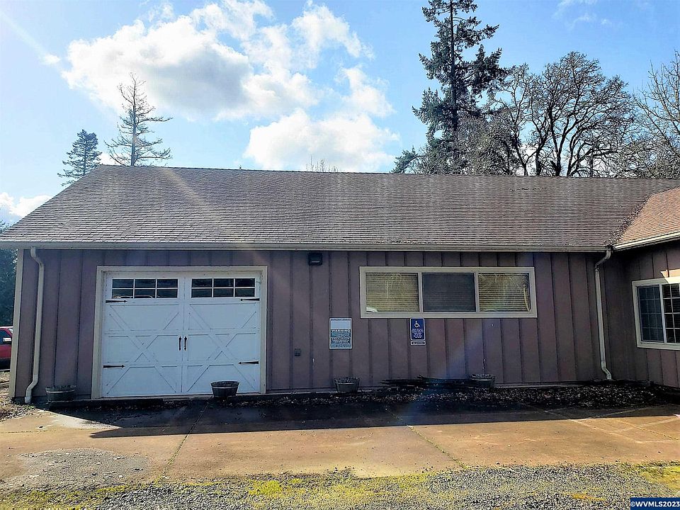 2nd image of 335 S Oak Grove Rd NW