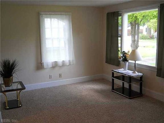 5th image of 1219 Hawthorne Dr