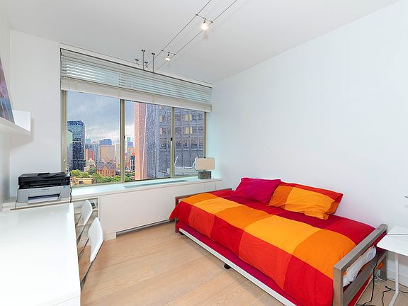 5th image of 236 E 47th St APT 16C
