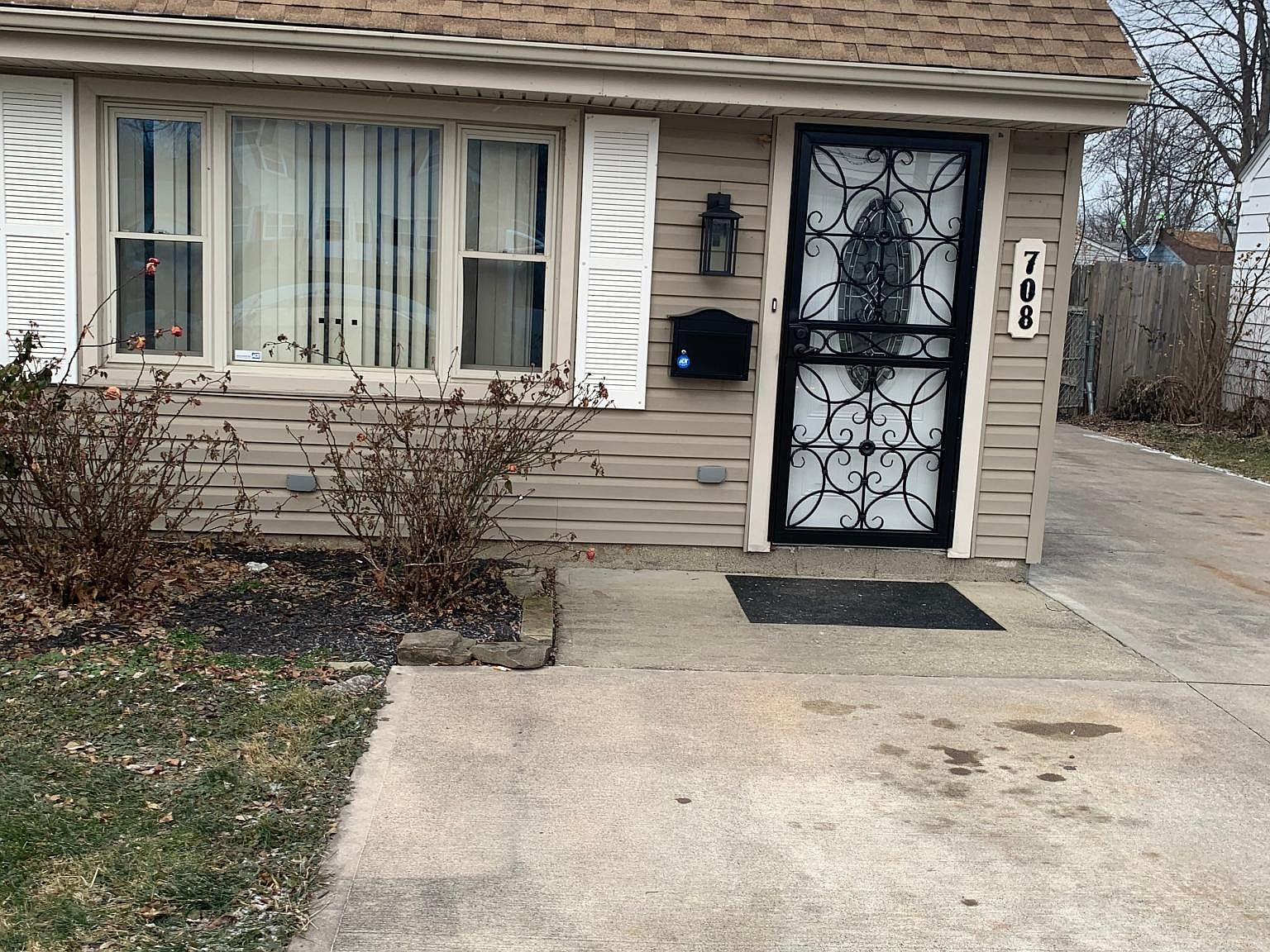 708 Root Rd, Lorain, OH 44052 Zillow