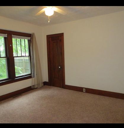 4th image of 2724 S Westnedge Ave