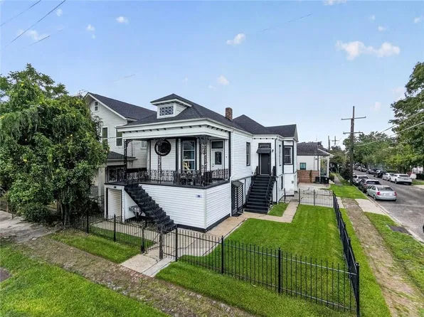 3914 Camp St, New Orleans, LA 70115