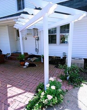 4th image of 312 Columbia Ave