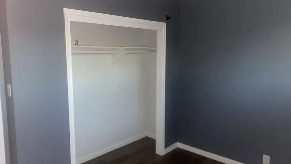 8 bed, 2000 sqft, $3,700 — Photo 3